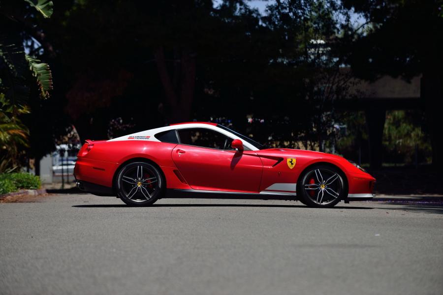  Ferrari 599 GTB 60F1 2011 года  (фото 14 из 22)